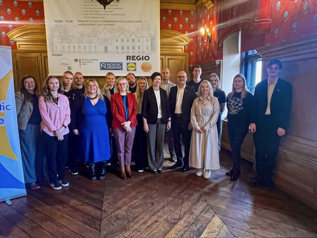 Speakers, partners, and participants at the Alatskivi Inspiration Day in Estonia, including industry and local community representatives.